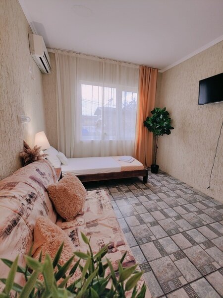 Стандартный 4-местный (вид на территорию)