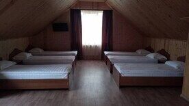 Деревянный коттедж с односпальными кроватями на 10 мест, Дачный отель Лежневская лагуна, Линды