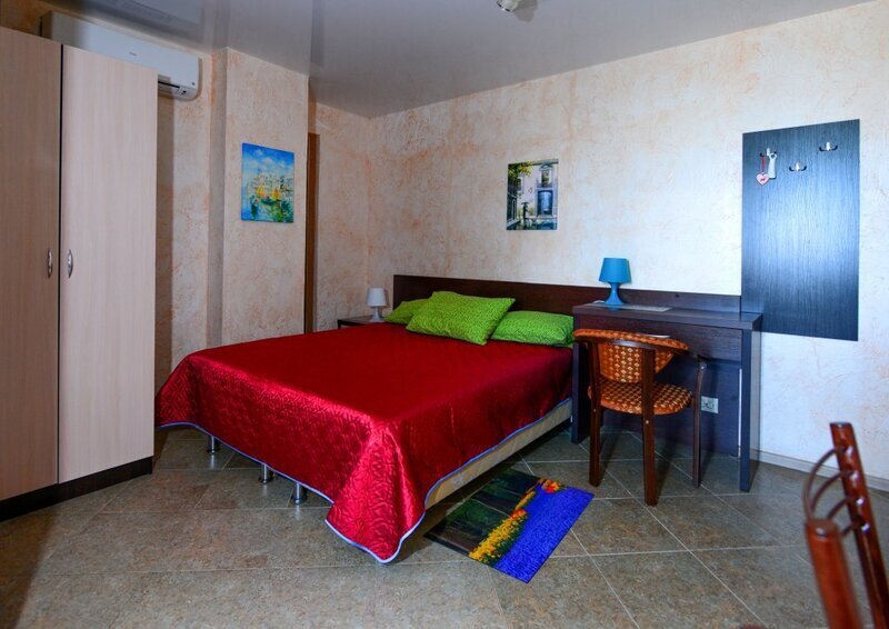 Студио 3-местный