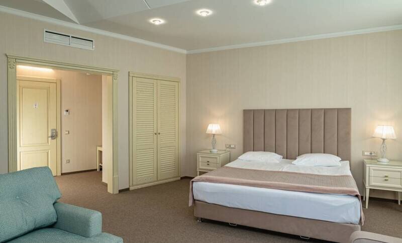 Полулюкс 2-местный 1-комнатный (корпус Главный)