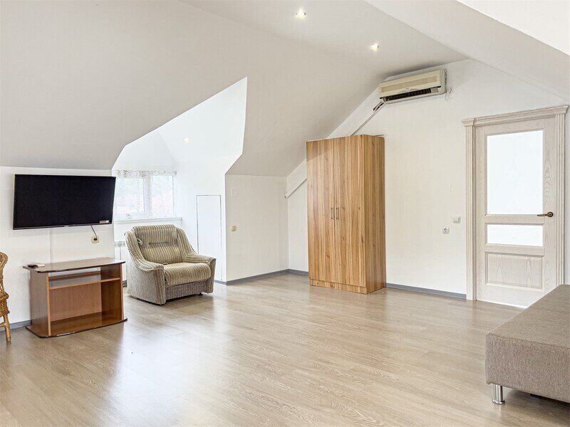 Семейный Мансарда 4-местный