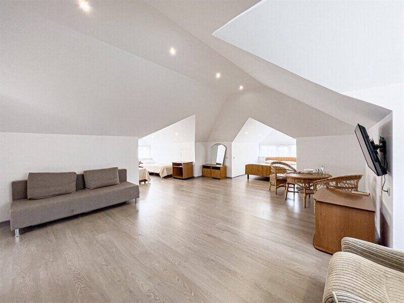 Семейный Мансарда 4-местный