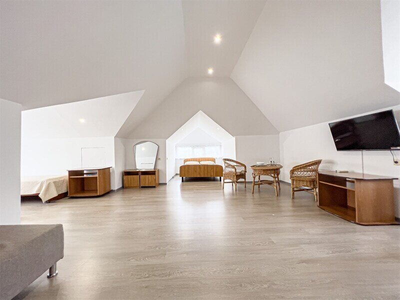 Семейный Мансарда 4-местный