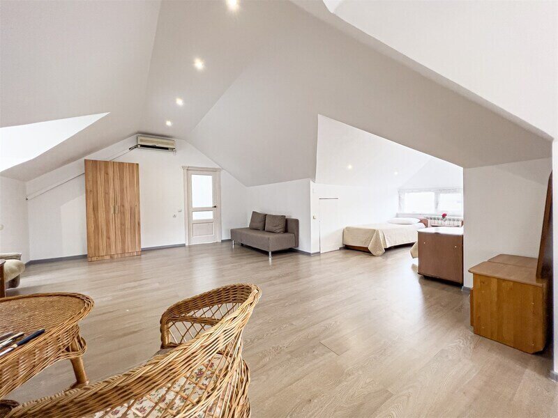 Семейный Мансарда 4-местный