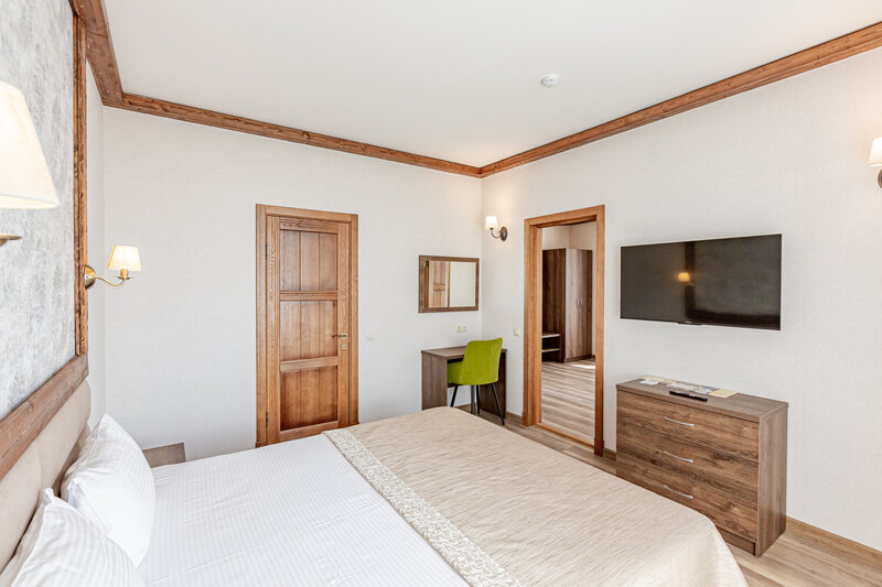 Люкс 2-местный 2-комнатный (208)