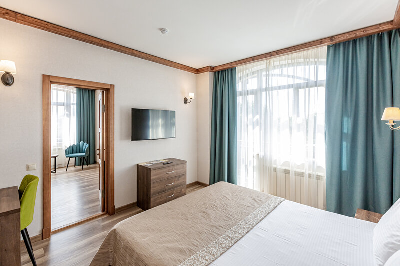 Люкс 2-местный 2-комнатный (208)