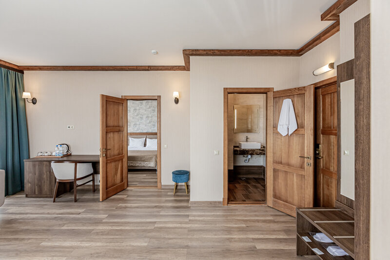 Люкс 2-местный 2-комнатный (208)