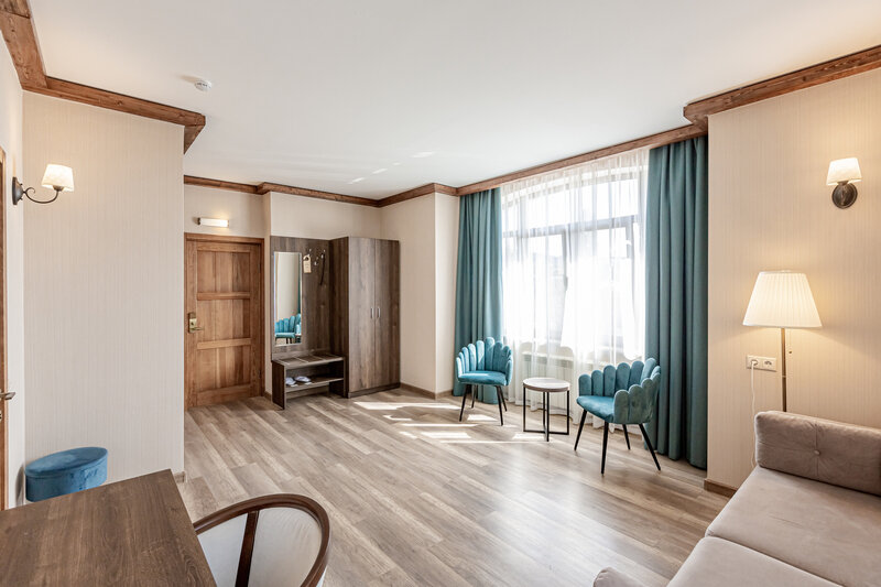 Люкс 2-местный 2-комнатный (208)