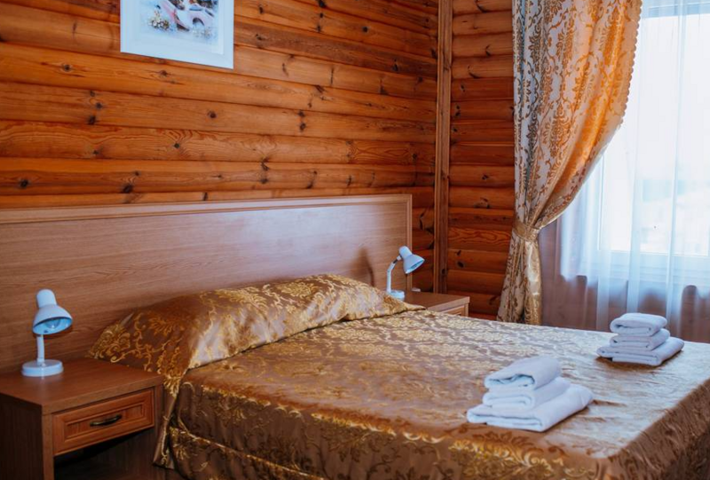 Деревянный сруб 3-местный 2-комнатный