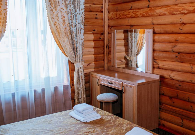 Деревянный сруб 3-местный 2-комнатный