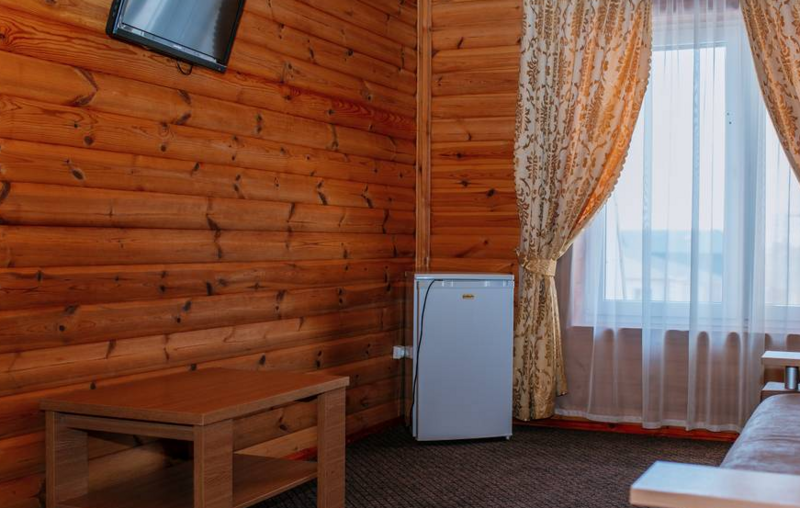 Деревянный сруб 3-местный 2-комнатный