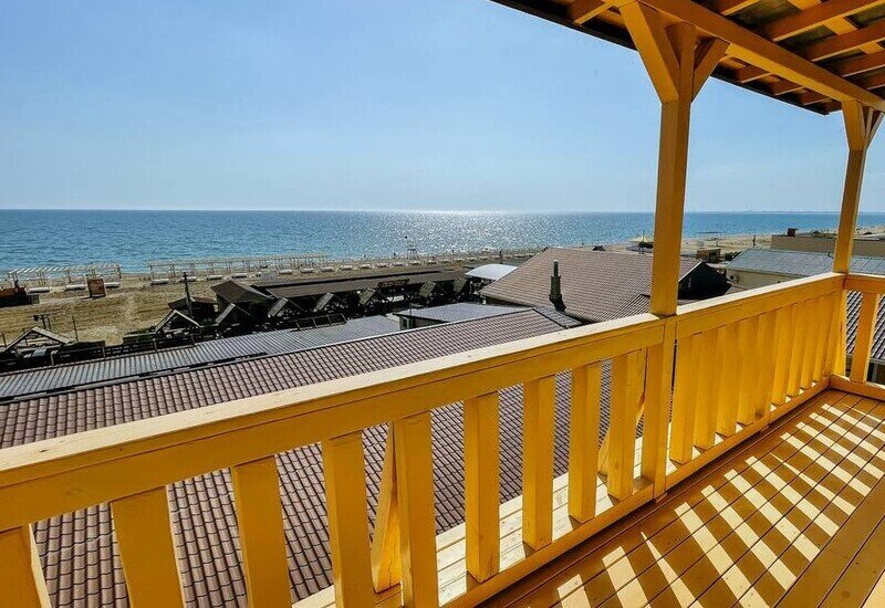 Деревянный сруб Панорамный 3-местный 2-комнатный