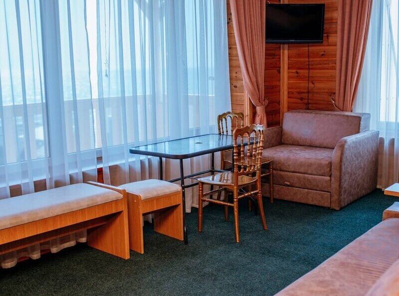 Деревянный сруб Панорамный 3-местный 2-комнатный