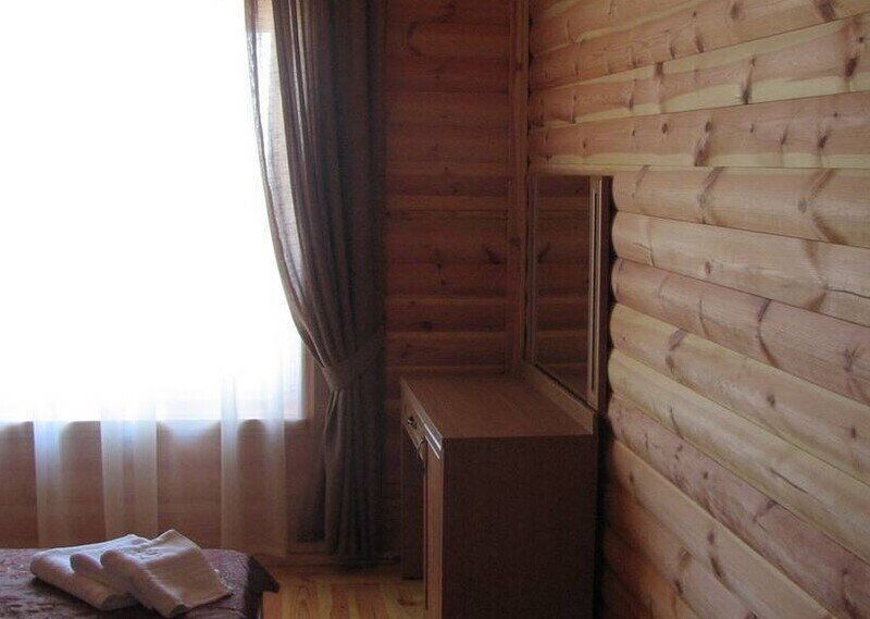 Деревянный сруб Панорамный 3-местный 2-комнатный