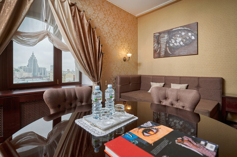 Апартаменты 3-местный 2-комнатный «Маяковский»