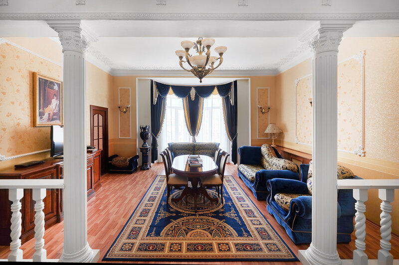 Люкс Посольский 3-местный 2-комнатный