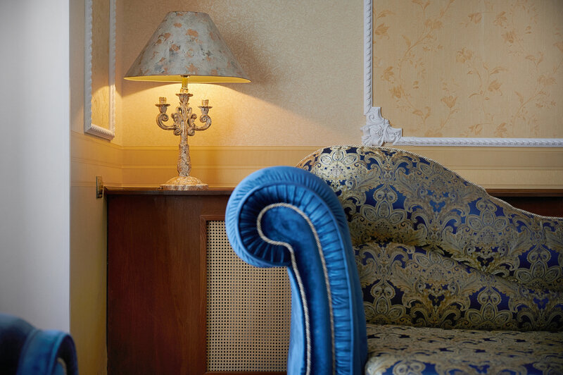 Люкс Посольский 3-местный 2-комнатный