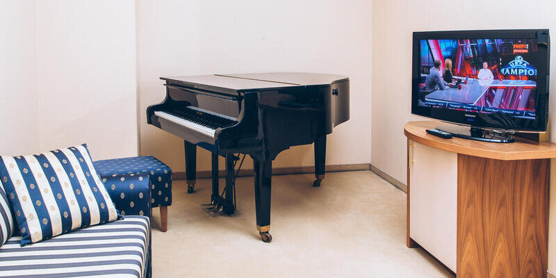 Сюит 2-местный 3-комнатный