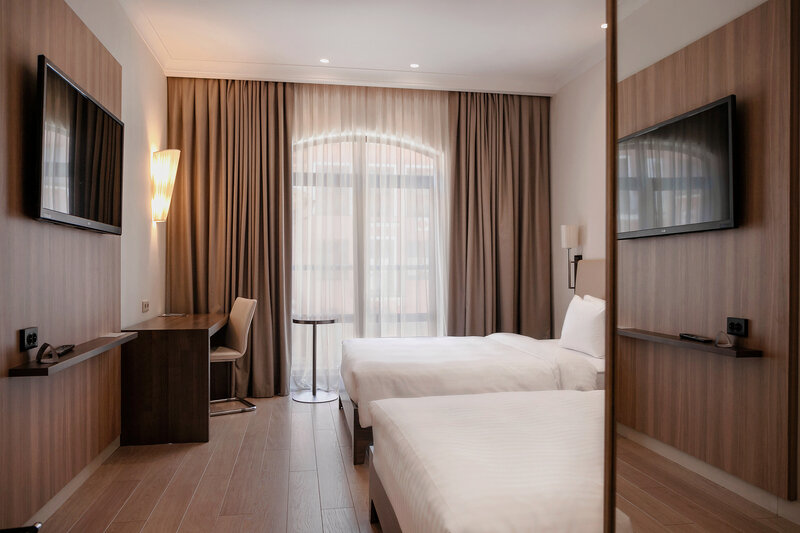 Люкс Джуниор 4-местный 3-комнатный