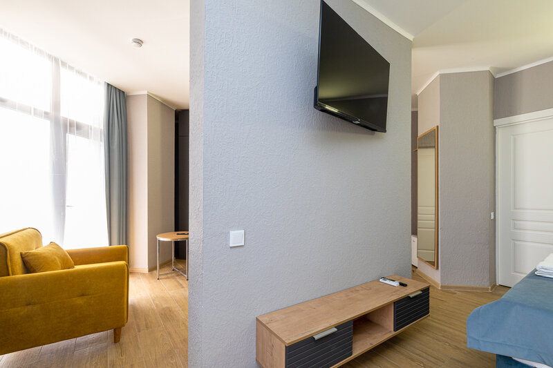 Люкс 2-местный 2-комнатный Евро (корпус Бриз)