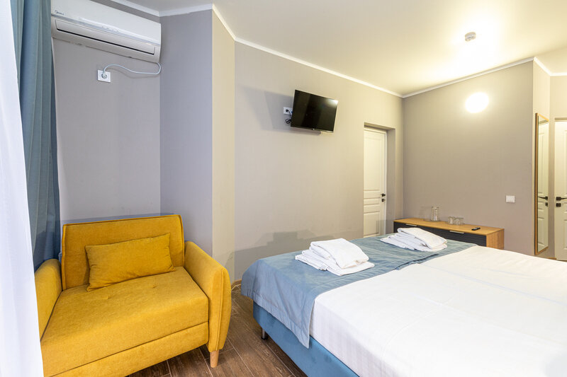 Люкс 4-местный 2-комнатный Евро (Корпус Бриз)