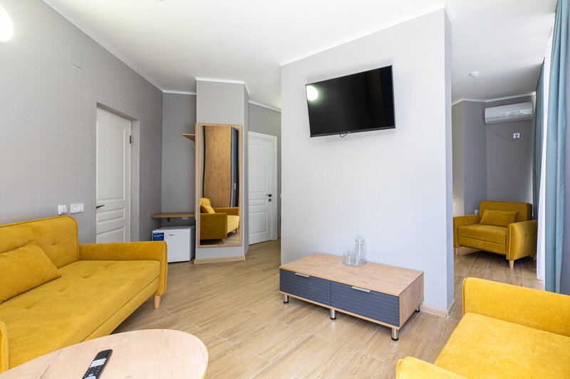 Полулюкс 2-местный 2-комнатный Евро (Корпус Бриз)