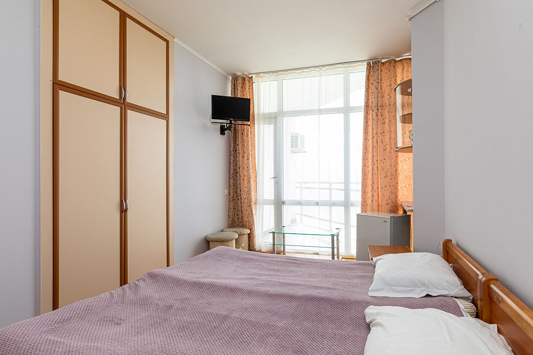 Улучшенный 2-местный 1-комнатный (с кондиционером, корпус Бриз)