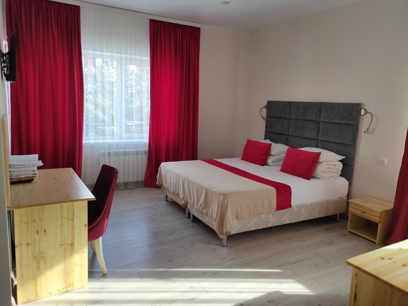 Улучшенный 2-местный 1-комнатный (с балконом)