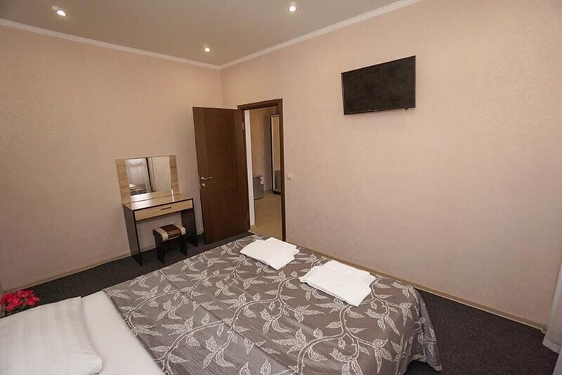 Люкс 4-местный (с балконом)