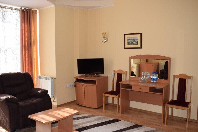 Люкс 2-местный 2-комнатный (№306, 305)