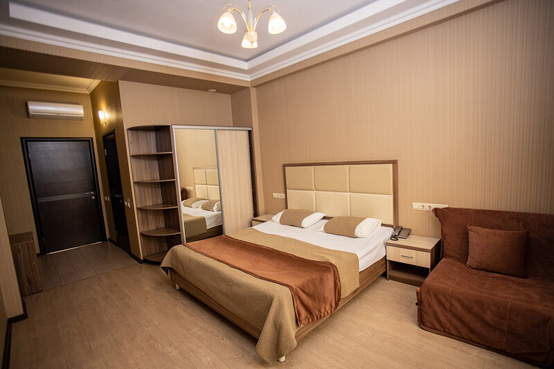 Стандартный 3-местный (вид во двор)