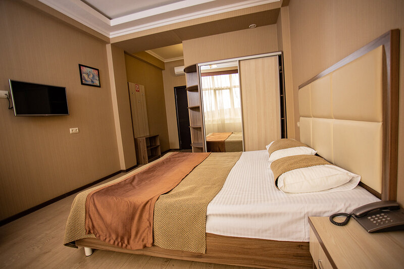 Стандартный 3-местный (вид во двор)