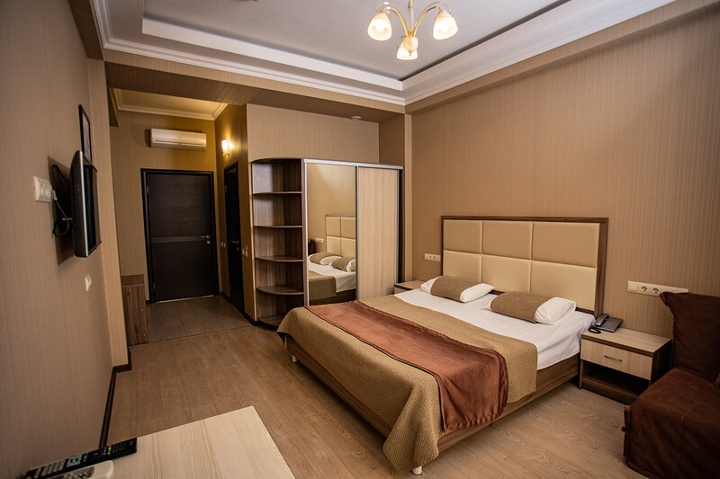 Стандартный 3-местный (вид во двор)