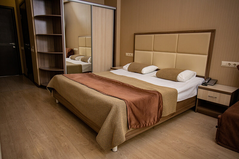 Стандартный 3-местный (вид во двор)