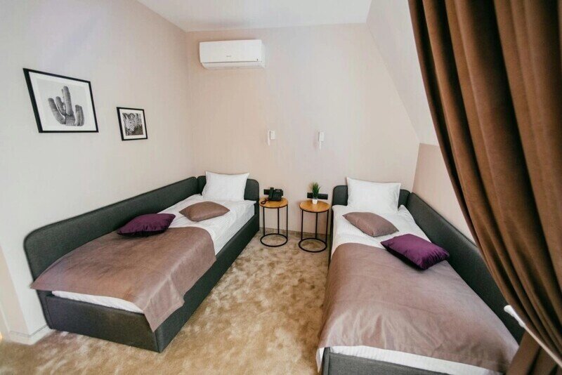 3f45d862e37bbf5e7d35ed74f10bf1e1_1050x600_1_1