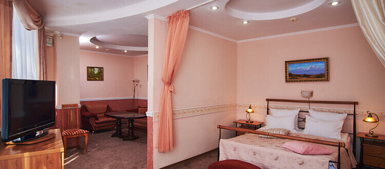 Студио 4-местный