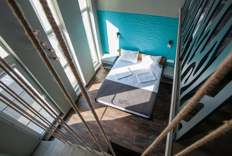 Стандартный 4-местный 2-уровневый (с балконом, 1 этаж)