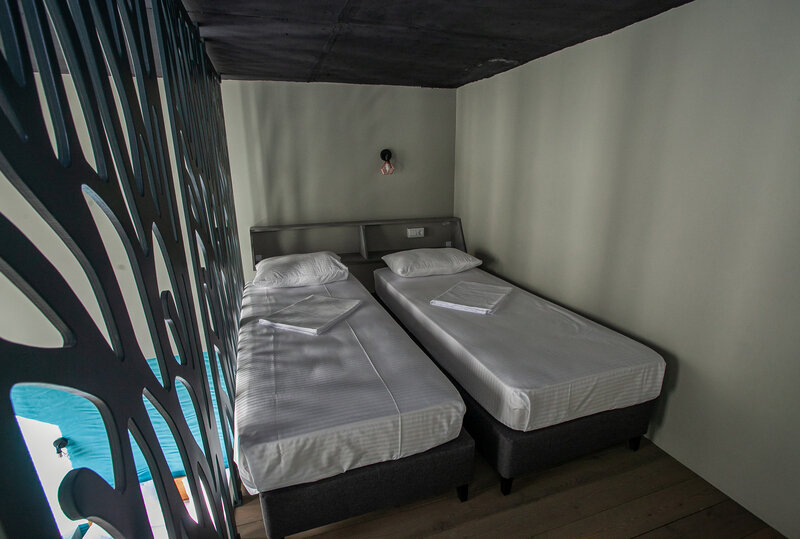 Стандартный 4-местный 2-уровневый (с балконом, 1 этаж)