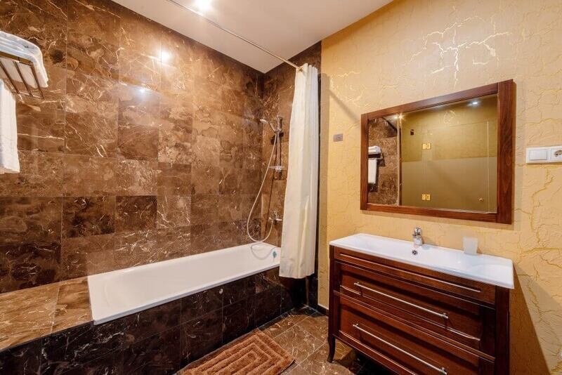 Люкс 2-местный 1-комнатный (в коттедже с французской кроватью)