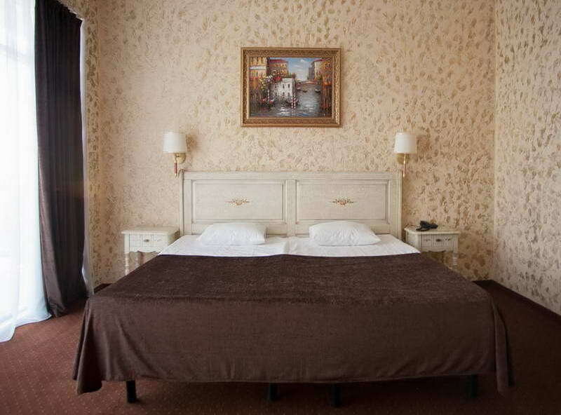 Люкс 2-местный 2-комнатный (в Главном корпусе 7-8 этаж)