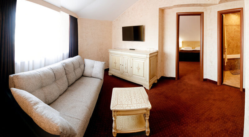 Люкс 2-местный 2-комнатный (мансардный в Морских коттеджах №155)