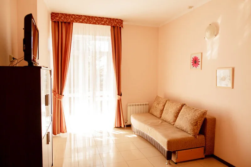 Люкс 2-местный 3-комнатный (Мини-сити)