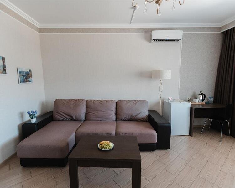 Семейный 2-местный (с балконом, вид на море)