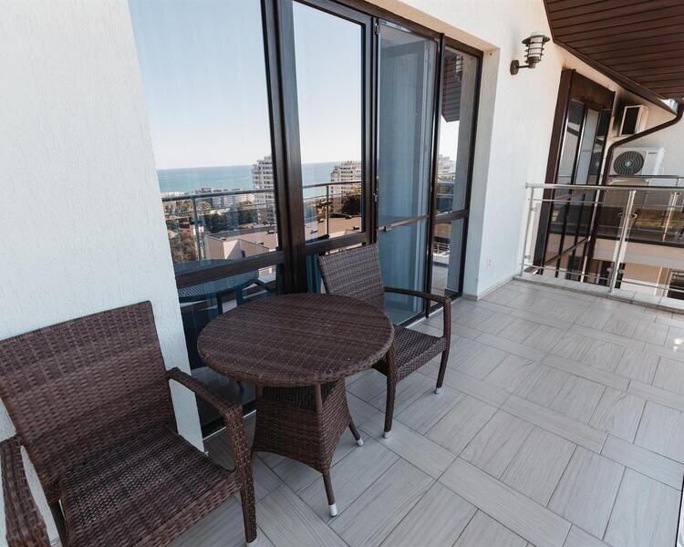 Семейный 2-местный (с балконом, вид на море)