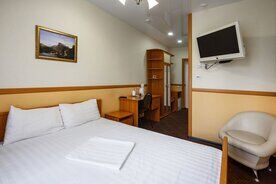 Двухместный номер Standard двуспальная кровать, Гостиница Золотая Мельница, Белогорск