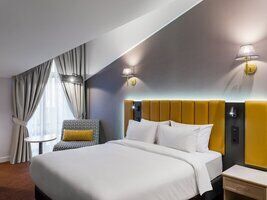 Двухместный номер Superior с балконом двуспальная кровать, Azimut Парк Отель, Щекинский район