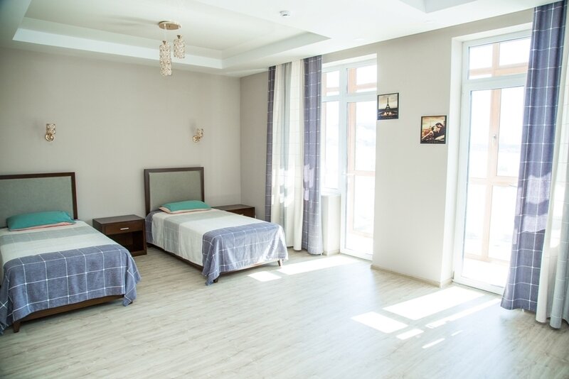 Стандартный Семейный (вид на озеро)