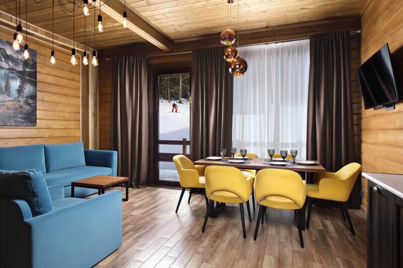 Таунхаус 6-местный (с балконом и видом на горы)