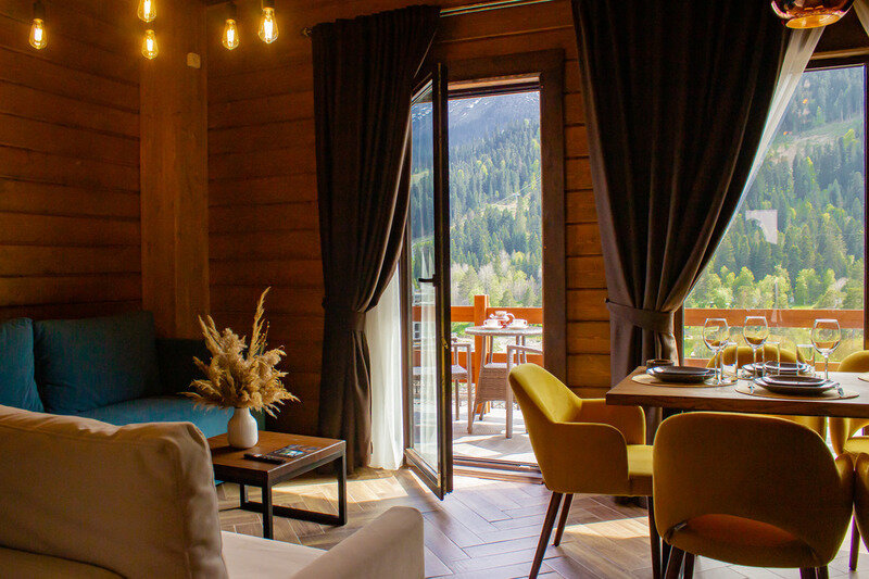 Таунхаус 6-местный (с балконом и видом на горы)