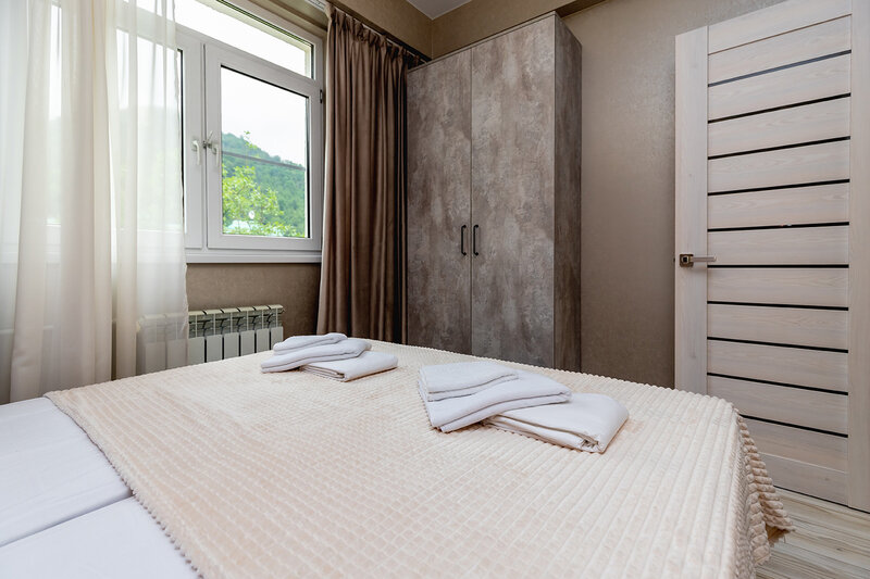 Апартаменты 4-местные (ул. Эстонская, д. 37/6, 033)